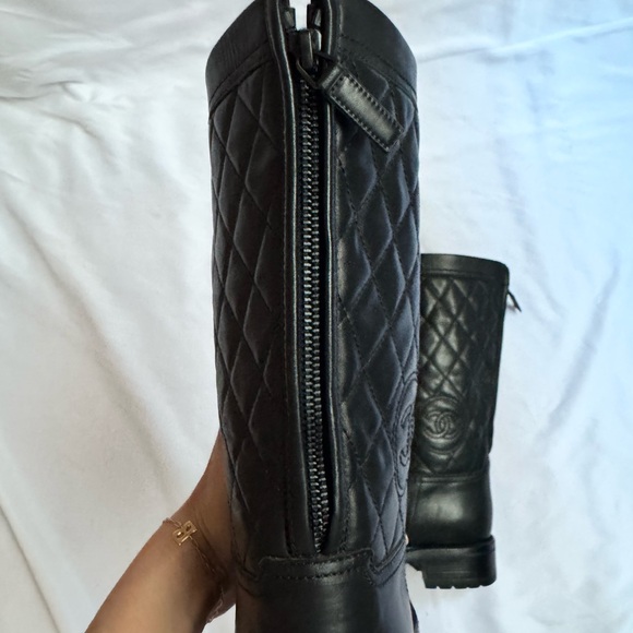 Chanel 2014 Interlocking CC logo Rain Boots - Picture 7 of 10
